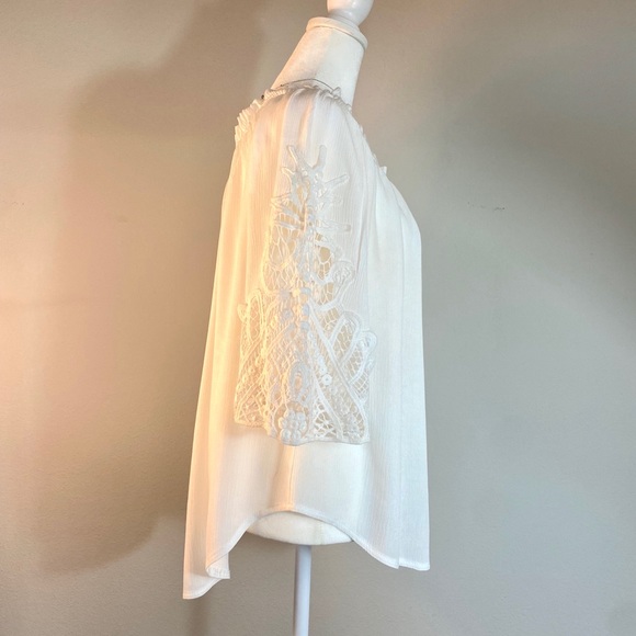 Wilde Heart Lace Sleeve Top - Picture 3 of 14